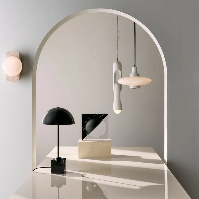 Venus Black Resin Modern Table Lamp 6 Venus Black Resin Modern Table Lamp - Image 4