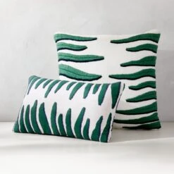 Gato Outdoor Throw Pillow 20''x12'' 10 Gato Outdoor Throw Pillow 20''x12'' -Home Furnishings Store GatoODPillowGroupFHS23